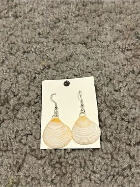 Seashell earrings